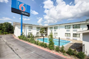 Motel 6-Dallas, TX - South